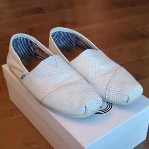 Leather TOMS 🌞